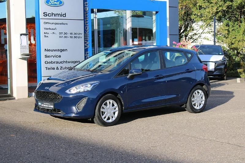 Blau Gebraucht 2019 Ford Fiesta Trend Kleinwagen | 9.900 € (Fairer Preis) - Bild 1/4