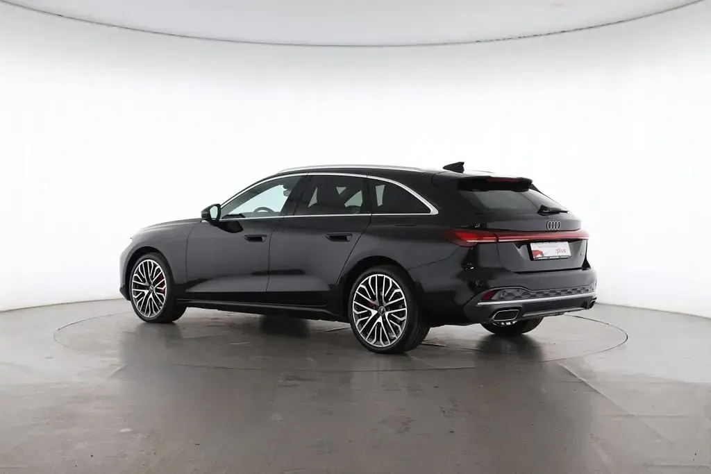 Gebraucht Audi A5 Advanced 204 PS (150 kW) 2025 Mythosschwarz Kombi