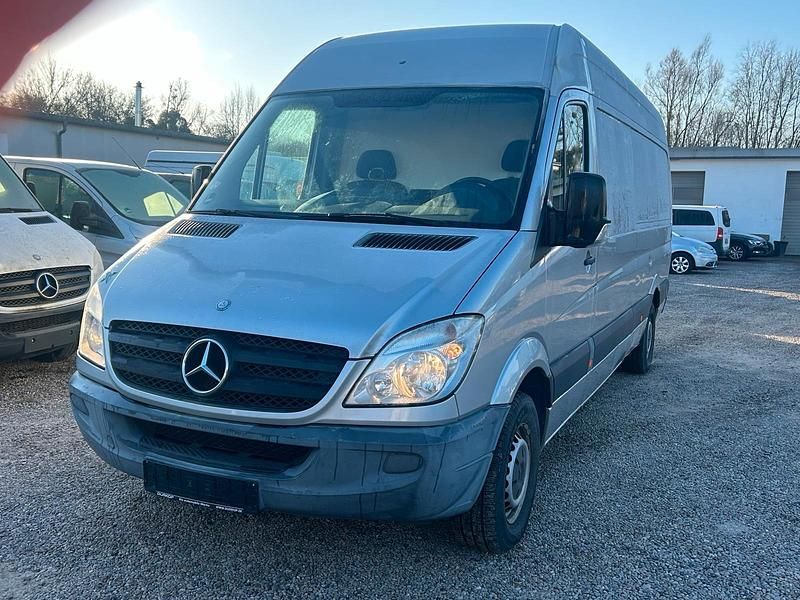 Gebraucht Mercedes Sprinter 129 PS (94 kW) 2013 Silber Van