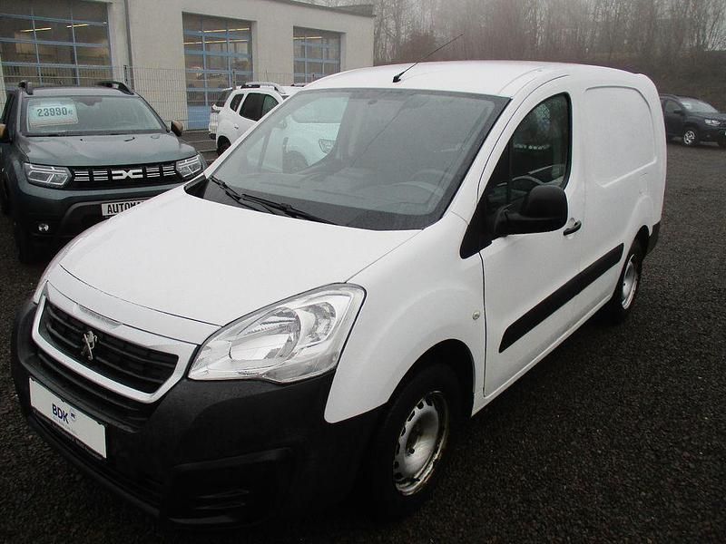 Gebraucht Peugeot Partner Premium 99 PS (72 kW) 2018 Weiß Van / Kleinbus