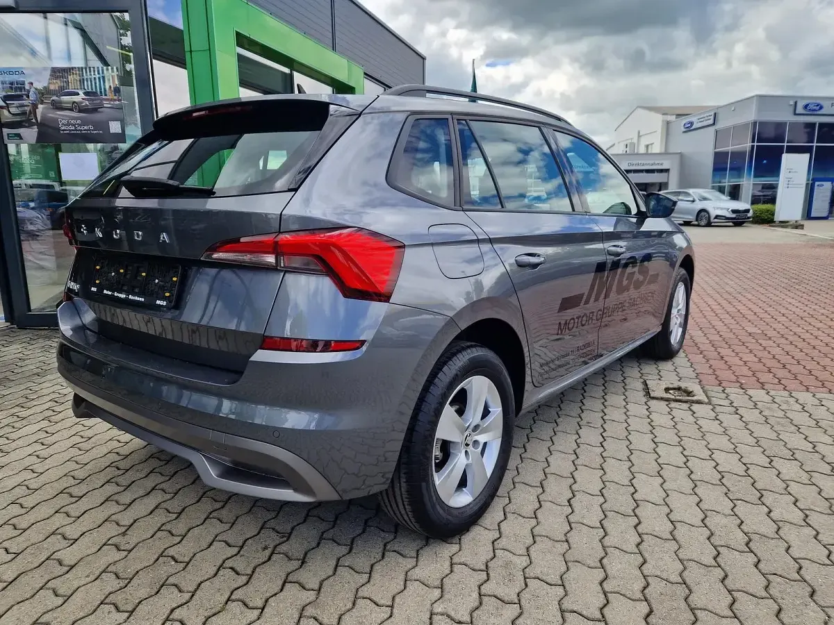 Gebraucht Skoda Kamiq 95 PS (69 kW) 2025 Grau (graphite grau metallic) SUV
