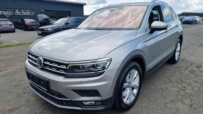 Silber Gebraucht 2018 VW Tiguan Highline SUV | 19.999 € (Guter Preis) - Bild 1/4