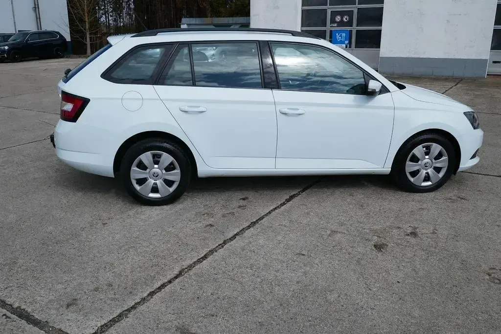 Gebraucht Skoda Fabia 90 PS (66 kW) 2015 Weiß Kombi