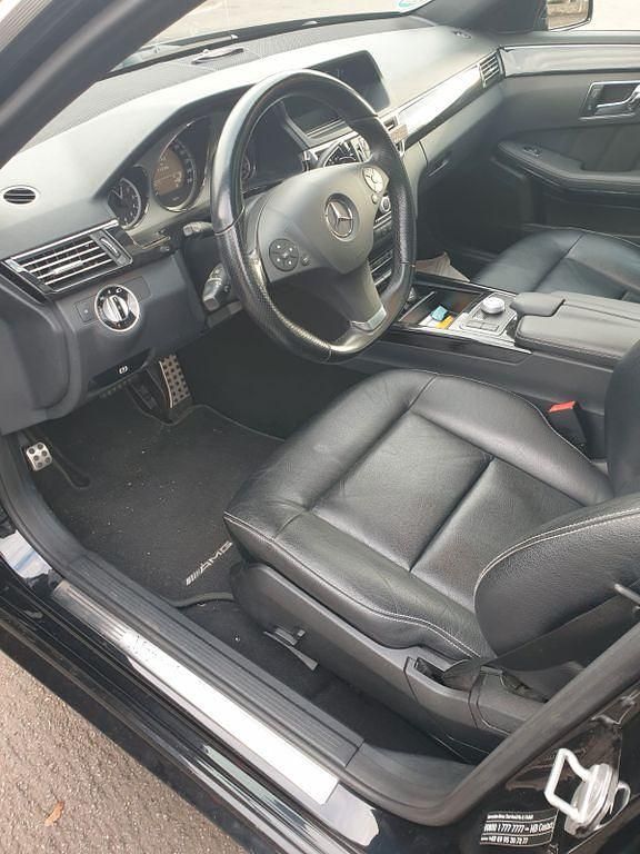 Schwarz Gebraucht 2011 Mercedes E300 Limousine | 14.000 € (Guter Preis) - Bild 1/4