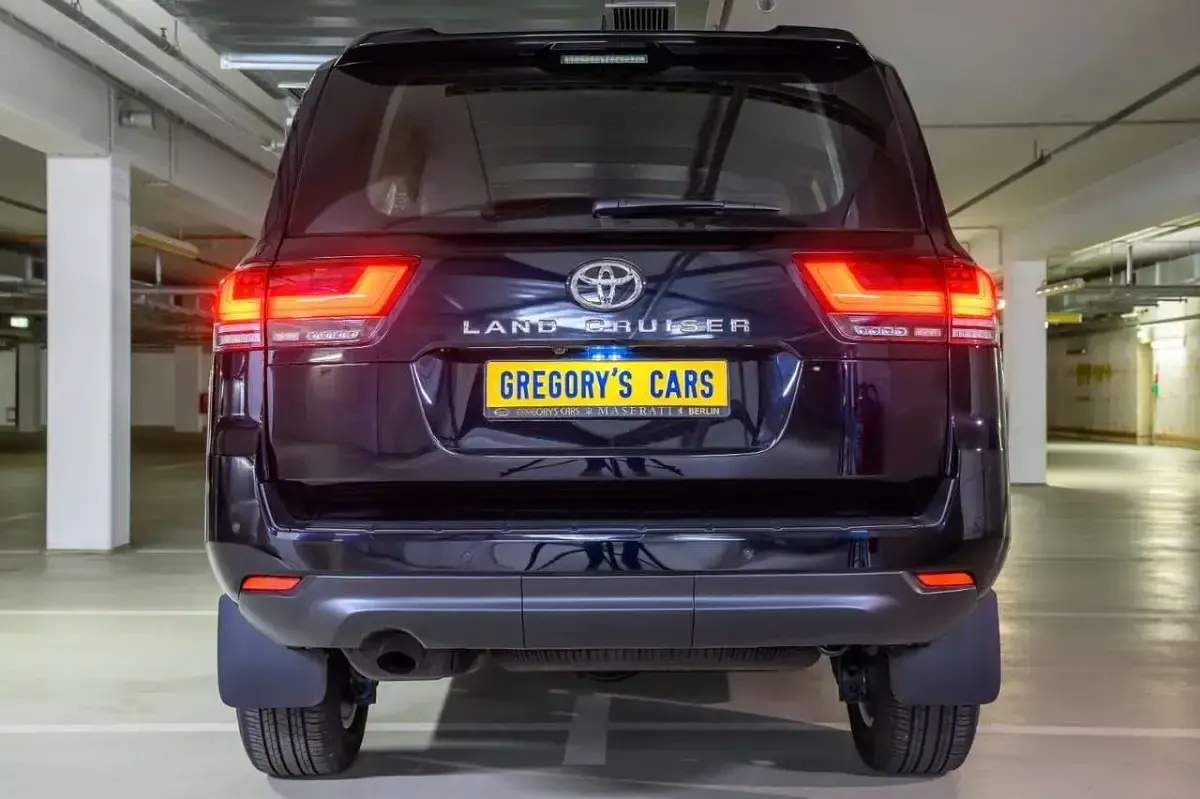 Neu Toyota Land Cruiser Premium 415 PS (305 kW) 2026 Raven black metallic SUV