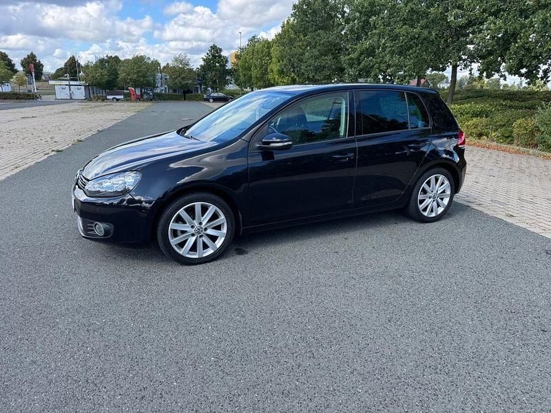 Schwarz Gebraucht 2010 VW Golf VI Highline Limousine | 8.999 € (Etwas zu teuer) - Bild 1/4