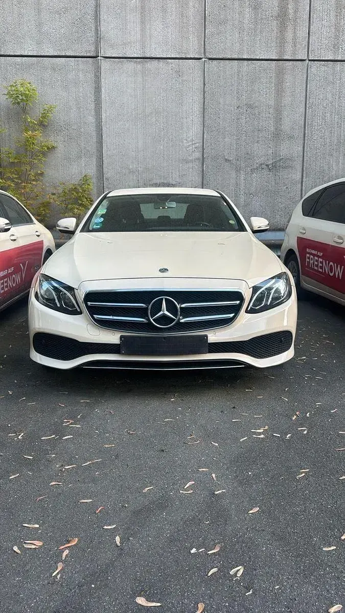 Gebraucht Mercedes E200 160 PS (117 kW) 2021 Limousine