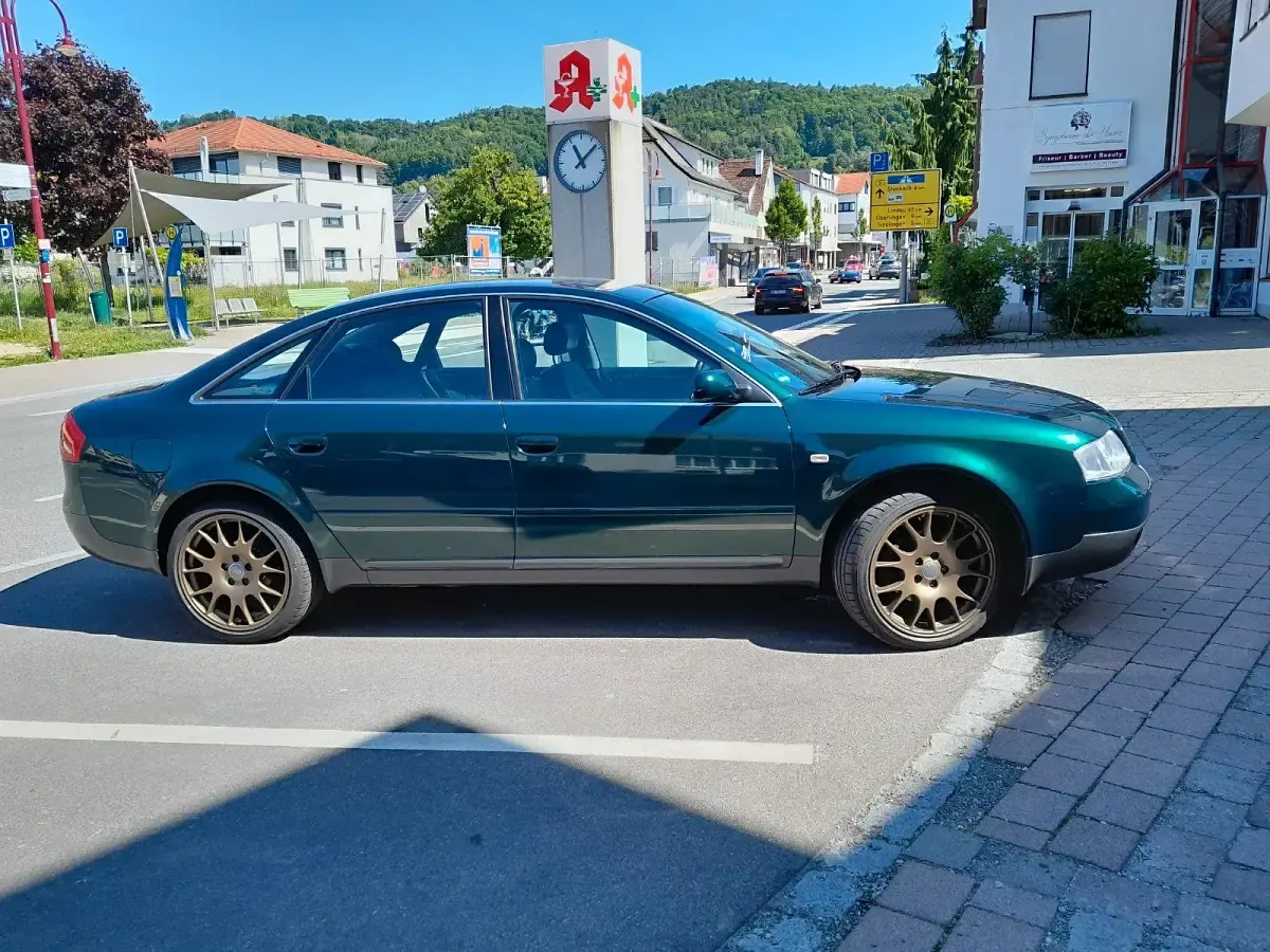 Używany Audi A6 Exclusive 165 KM (121 kW) 1998 Zielony Sedan/Limuzyna