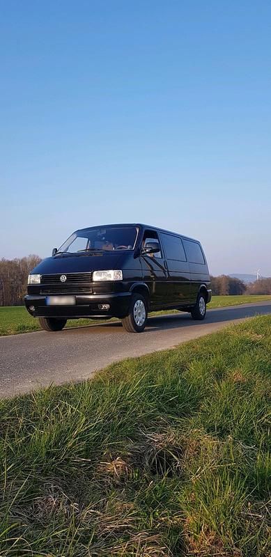 Second-hand VW Transporter 102 CP (75 kW) 2000 Negru Van