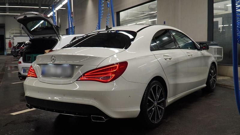 Gebraucht Mercedes CLA200 156 PS (114 kW) 2016 Weiß Coupé