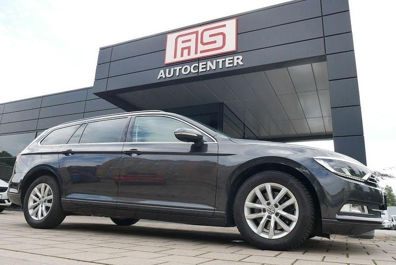 Grau Gebraucht 2018 VW Passat Comfortline Kombi | 14.490 € (Guter Preis) - Bild 1/4
