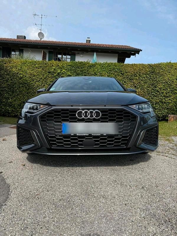 Gebraucht Audi A3 S-Line 116 PS (85 kW) 2022 Grau Limousine