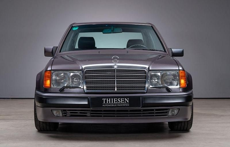 Gebraucht Mercedes E500 326 PS (239 kW) 1992 Grau Limousine