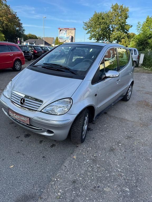 Grau Gebraucht 2003 Mercedes A160 Elegance Van / Kleinbus | 1.650 € (Teuer) - Bild 1/4