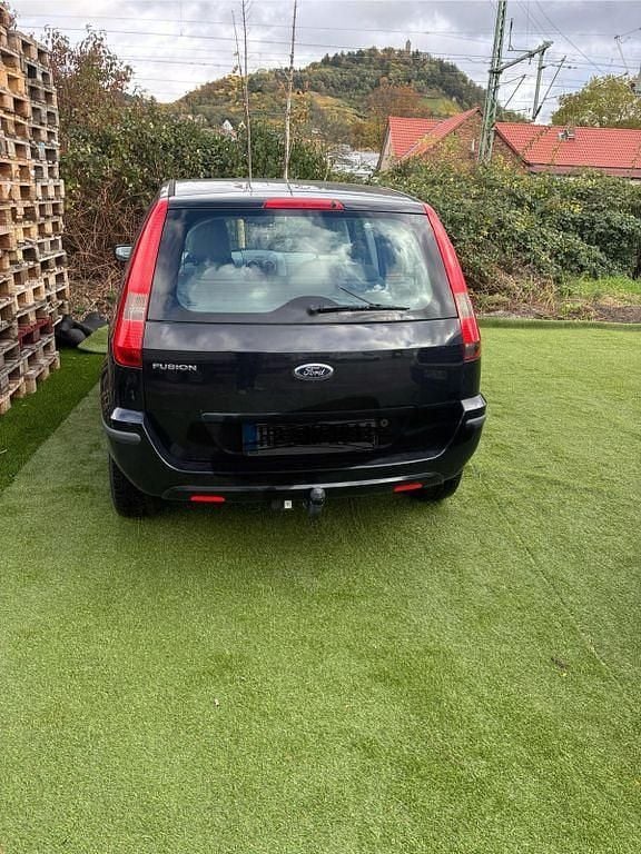 Schwarz Gebraucht 2005 Ford Fusion Viva X Limousine | 1.799 € (Fairer Preis) - Bild 1/4