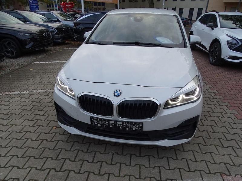 Gebraucht BMW 216 Active Tourer Advantage 116 PS (85 kW) 2021 Weiß Van / Kleinbus