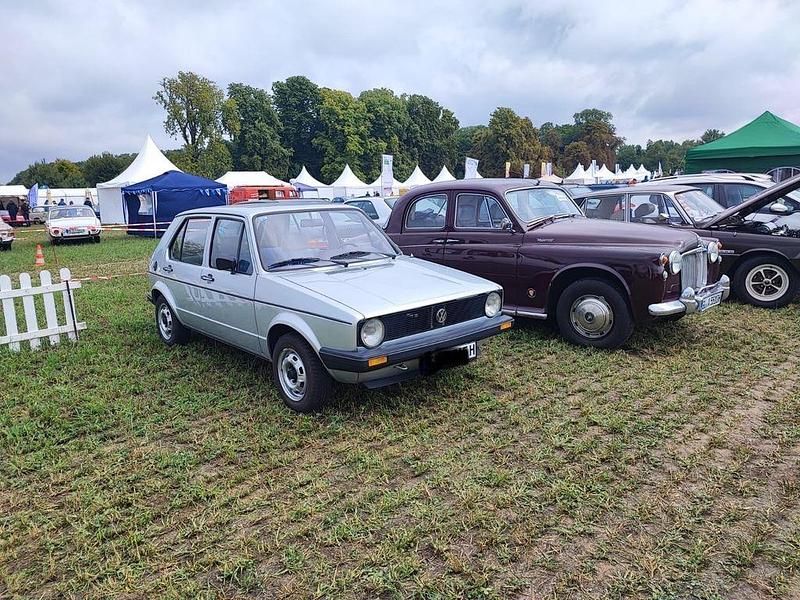 Grau Gebraucht 1983 VW Golf I Limousine | 12.000 € - Bild 1/4