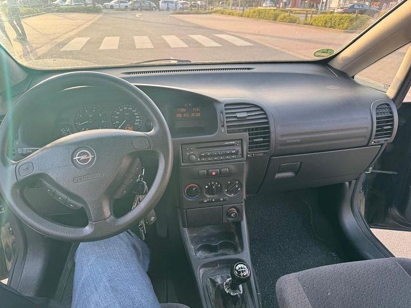 Gebraucht Opel Zafira 125 PS (91 kW) 2002 Blau Van / Kleinbus