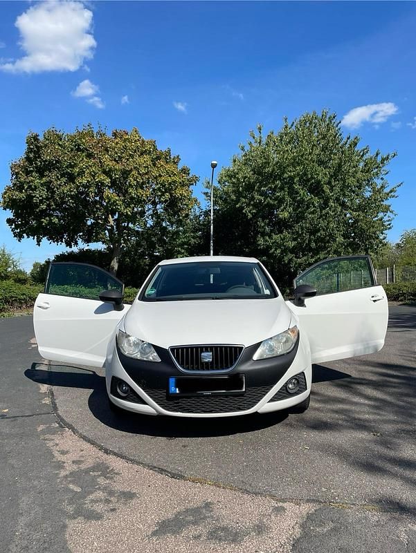 Weiß Gebraucht 2009 Seat Ibiza Kleinwagen | 2.100 € (Guter Preis) - Bild 1/4