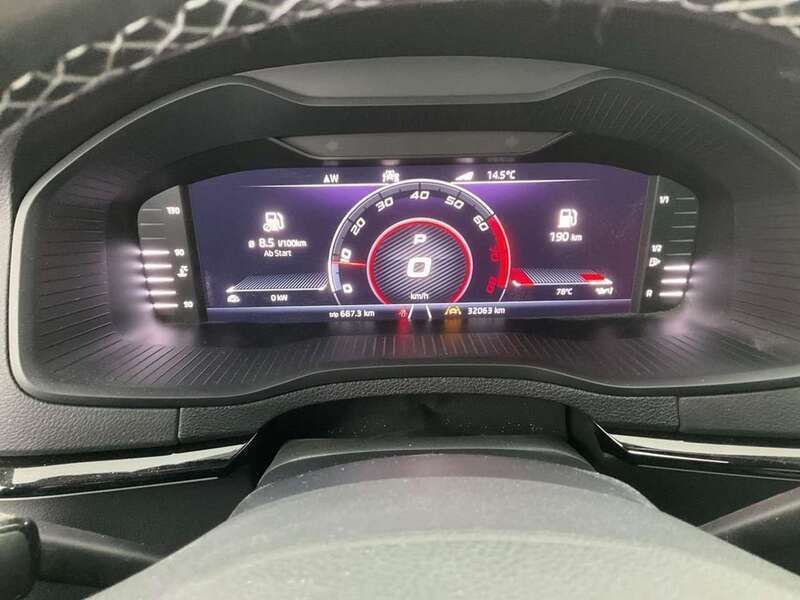 Blau Gebraucht 2020 Skoda Karoq SportLine SUV | 21.450 € (Superpreis) - Bild 1/4