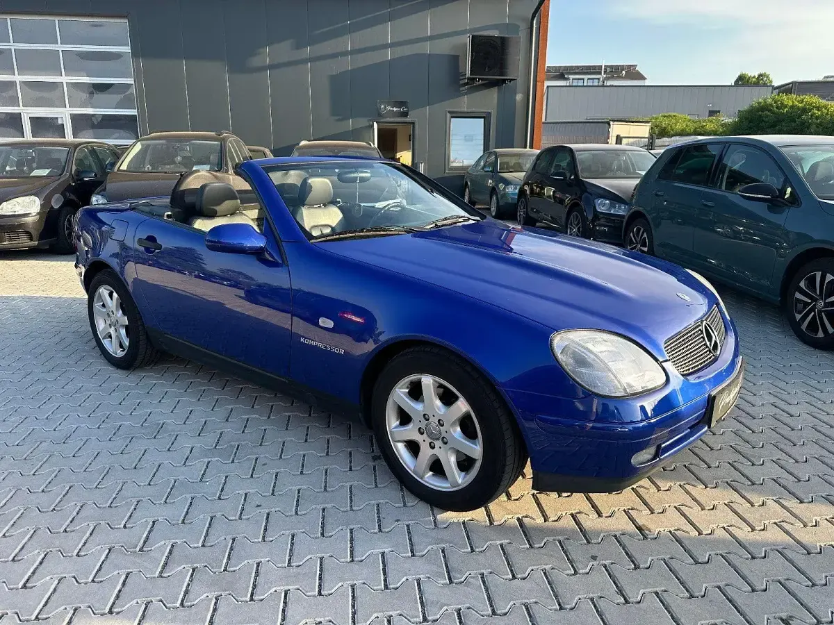 Gebraucht Mercedes SLK230 193 PS (141 kW) 1997 Blau Cabrio