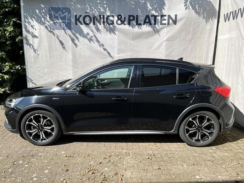 Gebraucht Ford Focus Active X 150 PS (110 kW) 2020 Schwarz Limousine
