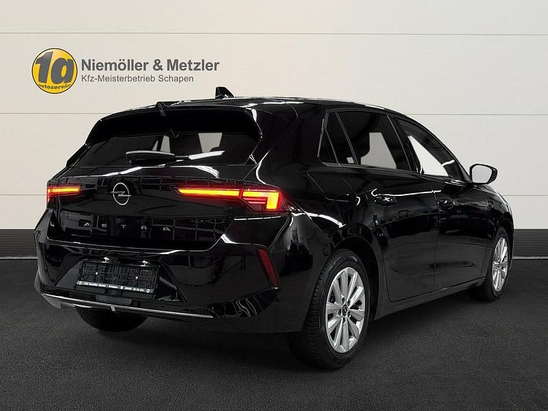 Gebraucht Opel Astra 131 PS (96 kW) 2023 Schwarz Limousine