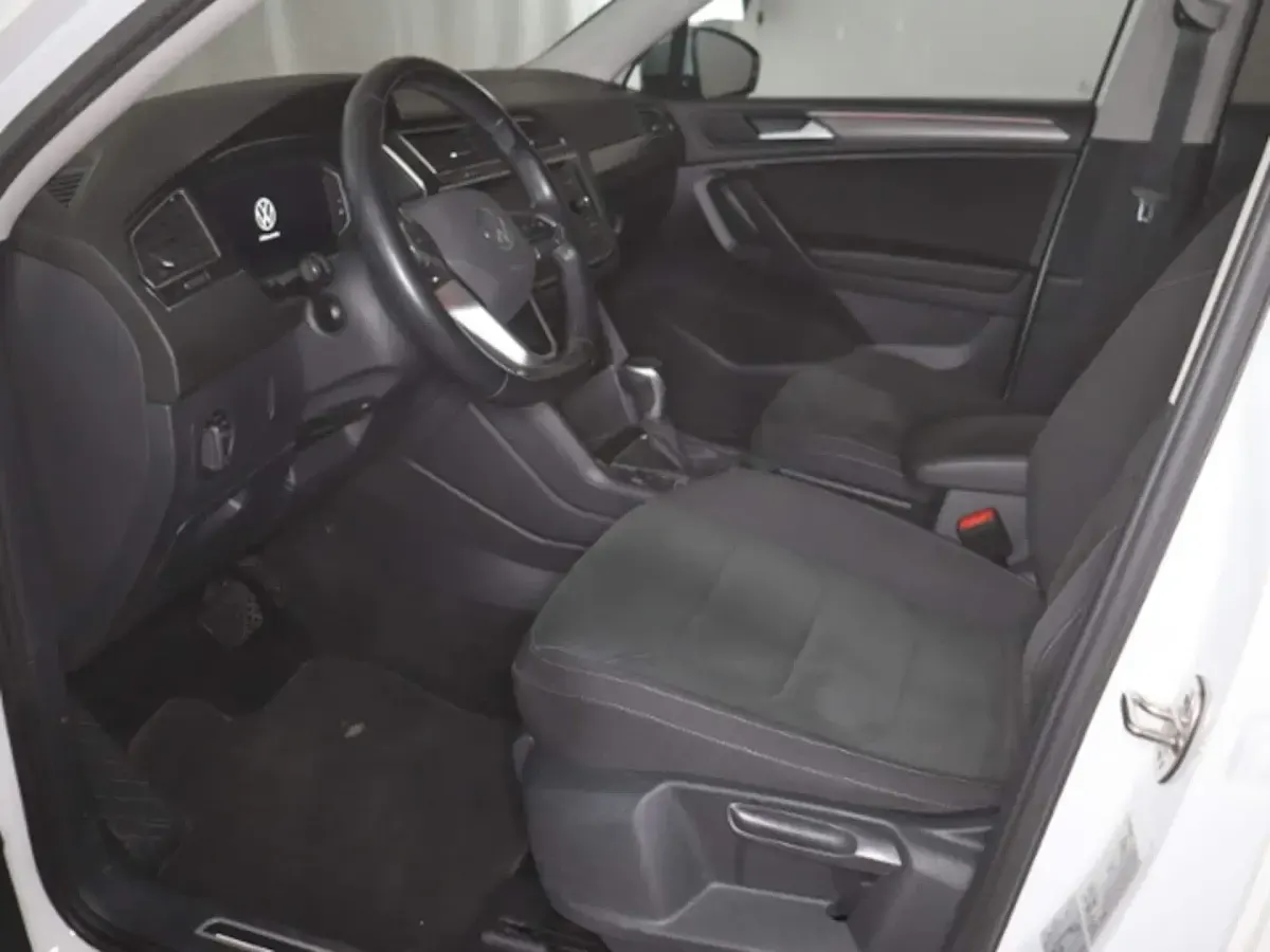 Gebraucht VW Tiguan Allspace Elegance 190 PS (139 kW) 2021 Pure white SUV