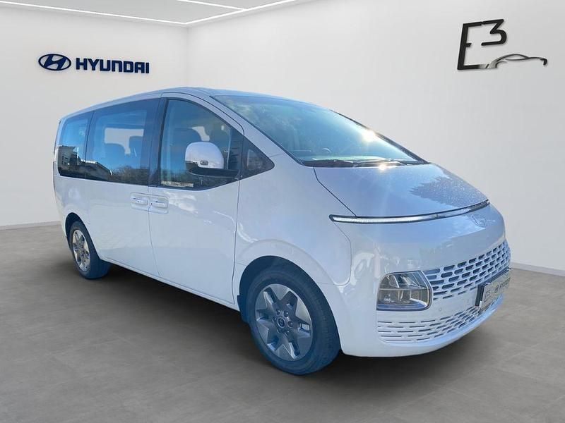Gebraucht Hyundai Staria Trend 224 PS (164 kW) 2024 Creamy white Van / Kleinbus
