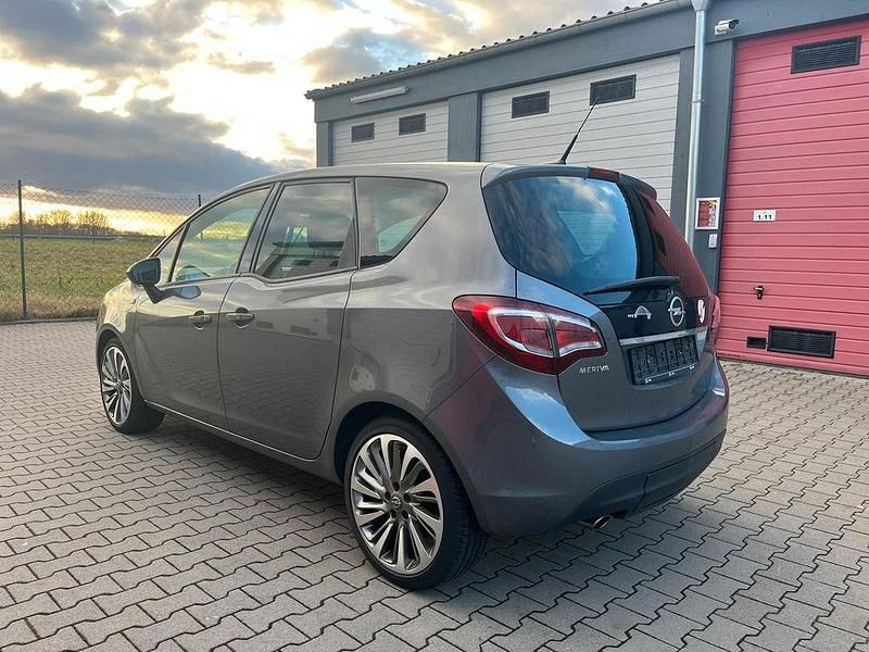 Gebraucht Opel Meriva Color Edition 140 PS (102 kW) 2016 Grau Van / Kleinbus