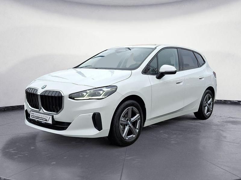 Gebraucht BMW 220 Active Tourer 170 PS (125 kW) 2025 Weiß Van / Kleinbus