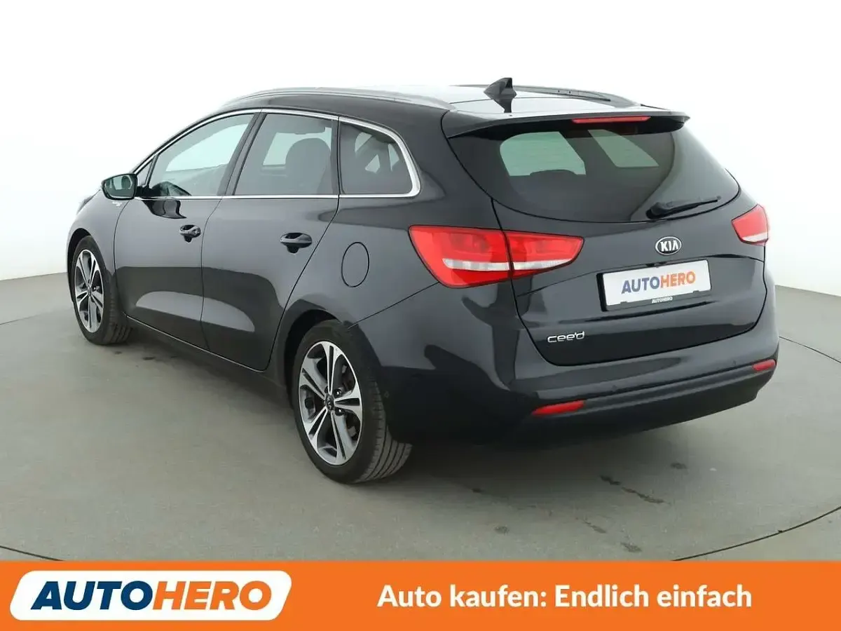 Gebraucht Kia Ceed Platinum Edition 135 PS (99 kW) 2017 Black pearl Kleinwagen