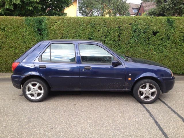 Preis ford fiesta 2000