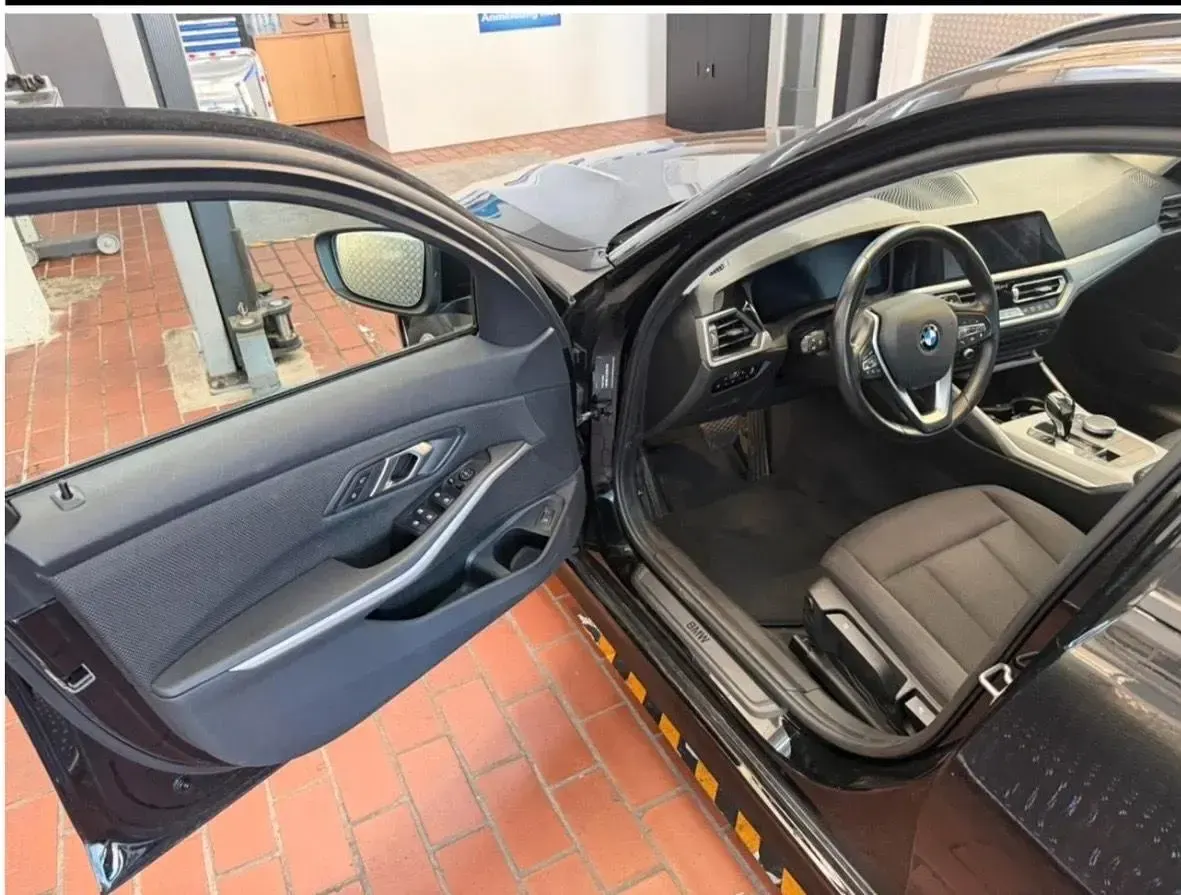 Gebraucht BMW 318 150 PS (110 kW) 2020 Schwarz Kombi