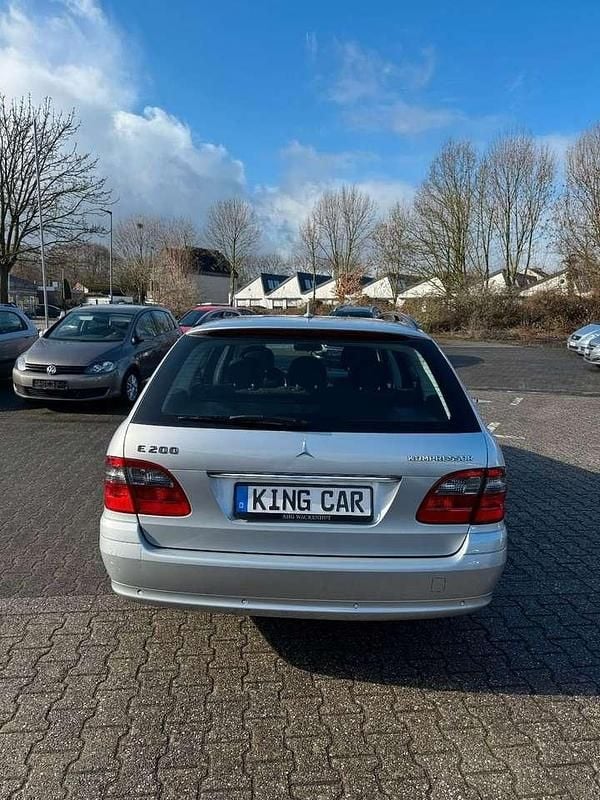 Gebraucht Mercedes E200 184 PS (135 kW) 2007 Silber Kombi