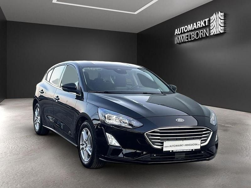 Gebraucht Ford Focus Cool & Connect 125 PS (91 kW) 2021 Schwarz Limousine