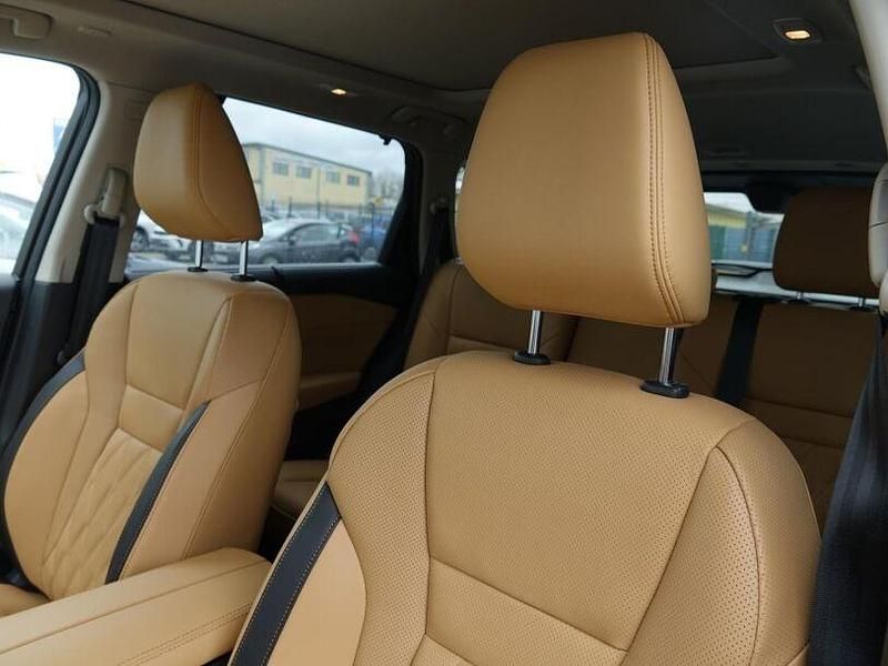 Neu Nissan X-Trail Tekna+ 213 PS (156 kW) 2026 Grau SUV