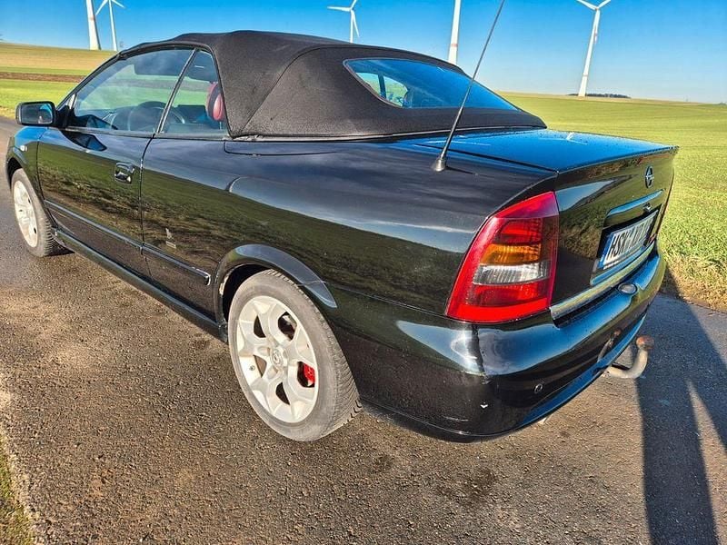 Gebraucht Opel Astra Cabriolet 200 PS (147 kW) 2003 Schwarz Cabrio