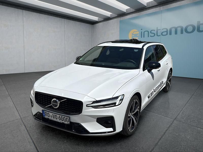 Weiß Gebraucht 2023 Volvo V60 Plus Kombi | 50.149 € - Bild 1/4