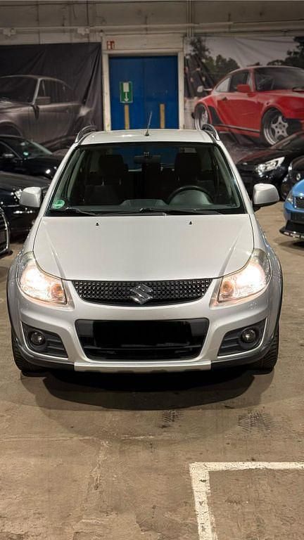 Gebraucht Suzuki SX4 120 PS (88 kW) 2010 Silber Limousine