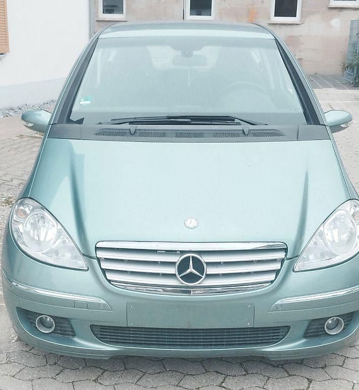Grün Gebraucht 2005 Mercedes A150 Elegance Limousine | 4.990 € (Guter Preis) - Bild 1/4