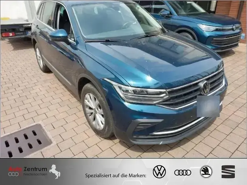 Gebraucht VW Tiguan Life 245 PS (180 kW) 2022 Blau SUV