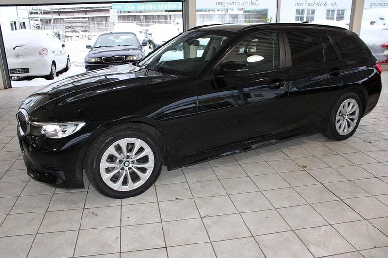Gebraucht BMW 318 Sport Line 150 PS (110 kW) 2022 Schwarz Kombi
