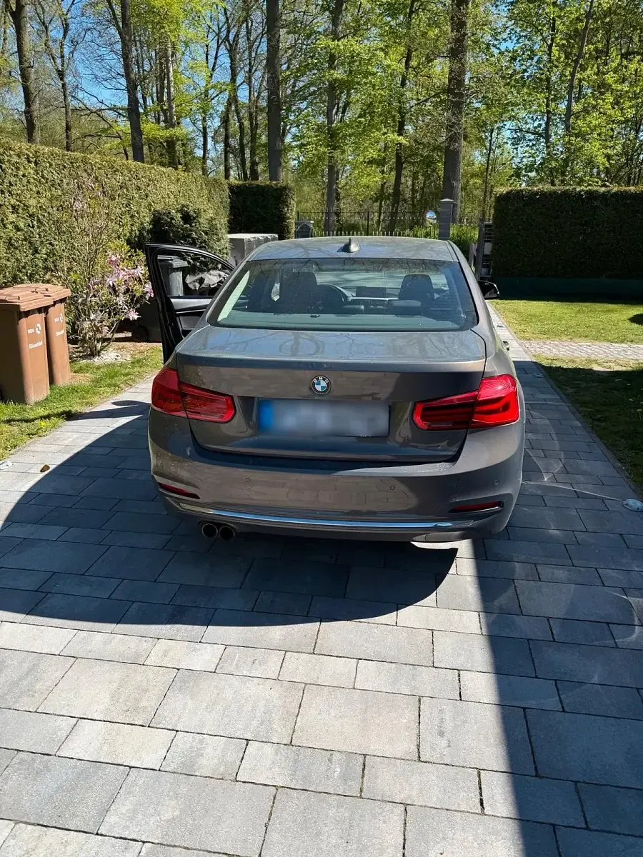 Second-hand BMW 330e 256 CP (188 kW) 2017 Gri Berlinǎ
