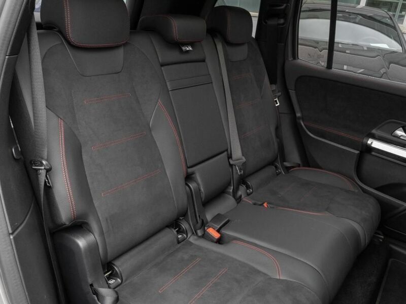 Gebraucht Mercedes EQB300 AMG 167 kW (228 PS) 2024 Mountain grey metallic SUV