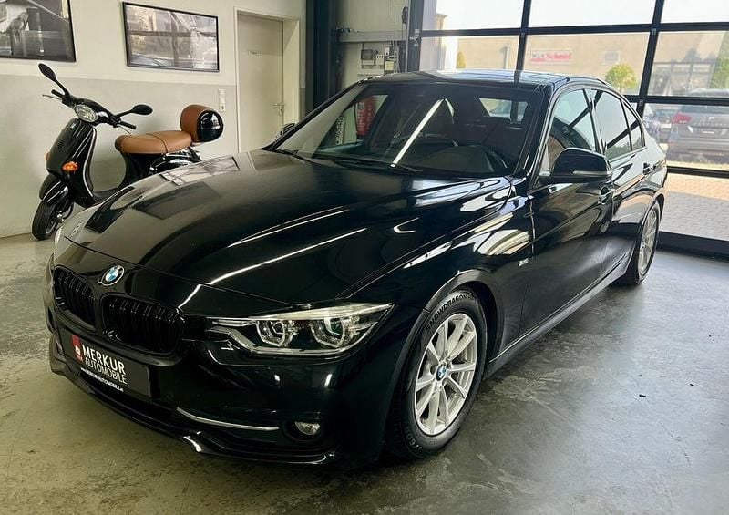 Schwarz Gebraucht 2017 BMW 320 Sport Line Limousine | 12.999 € (Guter Preis) - Bild 1/4