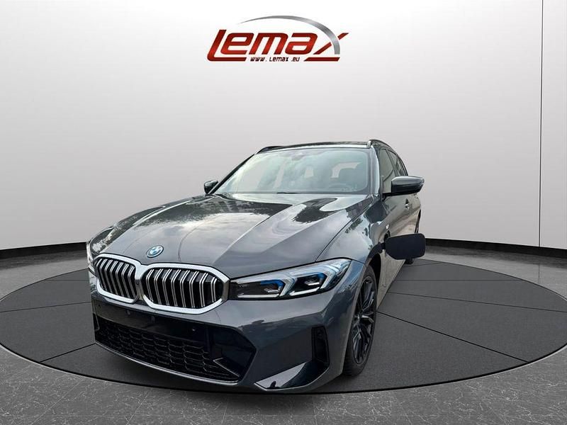 Grau Gebraucht 2024 BMW 330e M Sport Kombi | 51.400 € (Teuer) - Bild 1/4