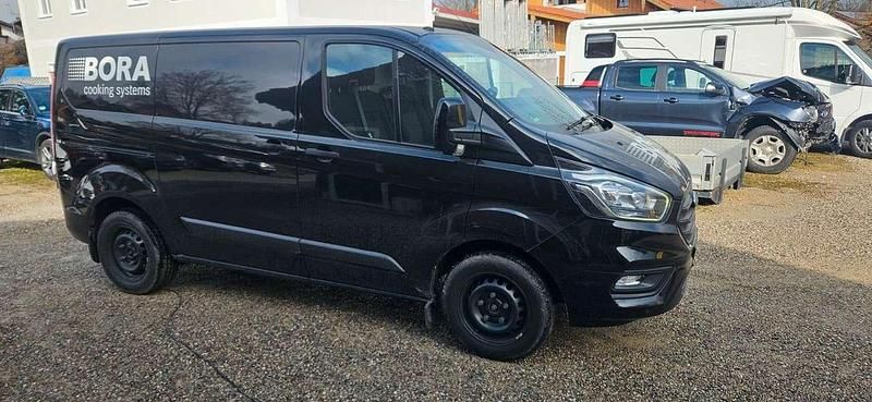 Gebraucht Ford Transit Custom Trend 131 PS (96 kW) 2020 Agate black Van / Kleinbus