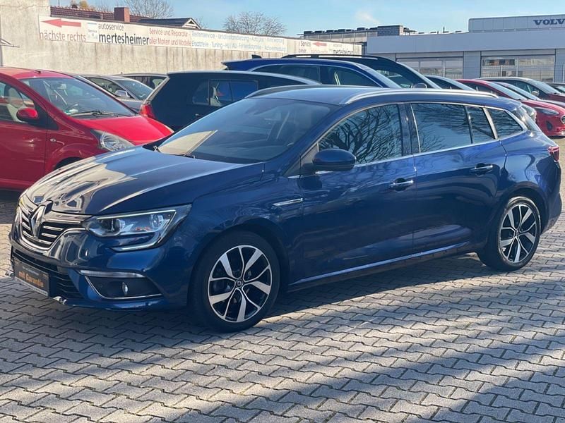 Gebraucht Renault Mégane GrandTour Bose Edition 140 PS (102 kW) 2019 Blau Kombi