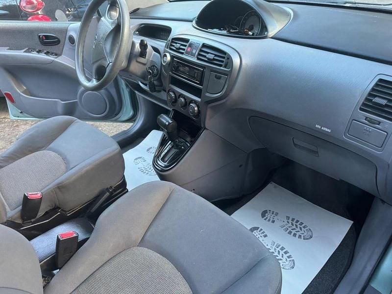 Gebraucht Hyundai Matrix GLS 122 PS (89 kW) 2008 Silber Van / Kleinbus
